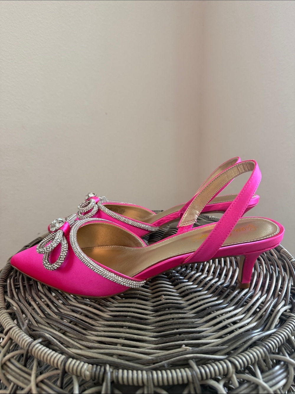 Lilly Pulitzer Hot Pink Satin Slingback Heels with Crystal Bow - Picture 3 of 12